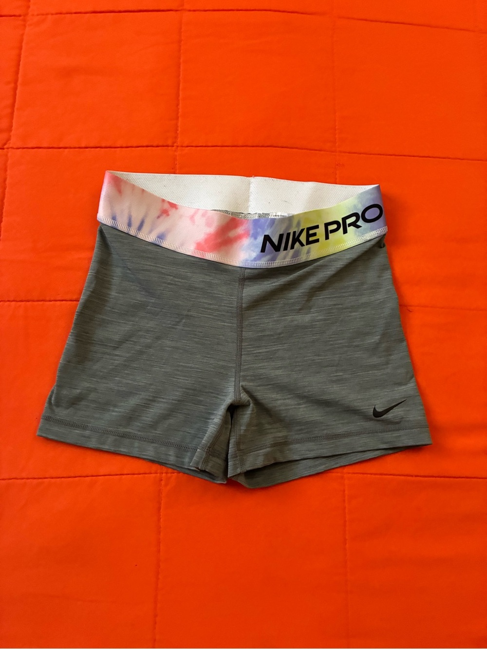 Nike Shorts Womens Small Gray Athletic Running & Gym